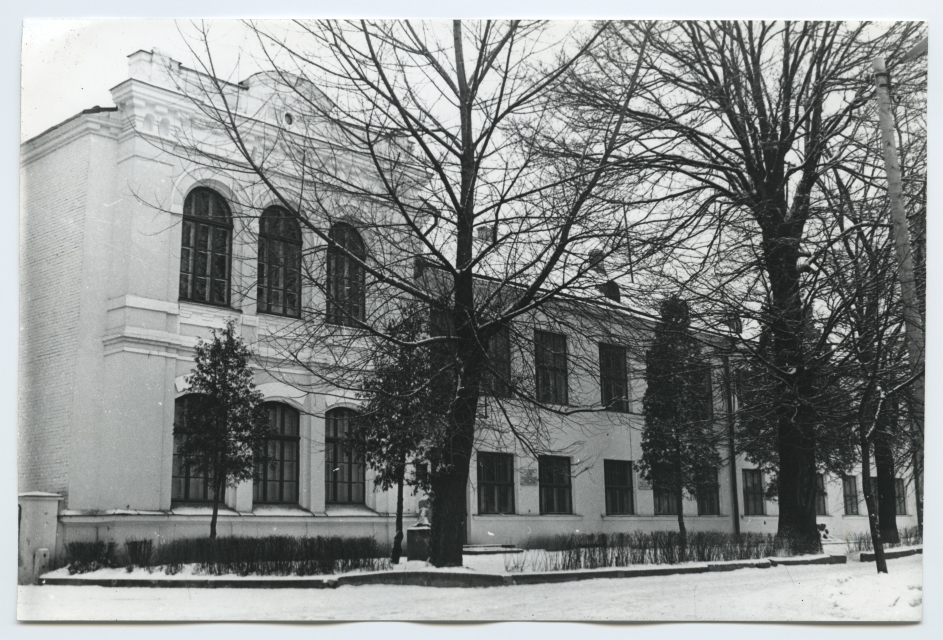 Tartu. Building of the military teaching cathedral of the University of Tartu Riga t. 23