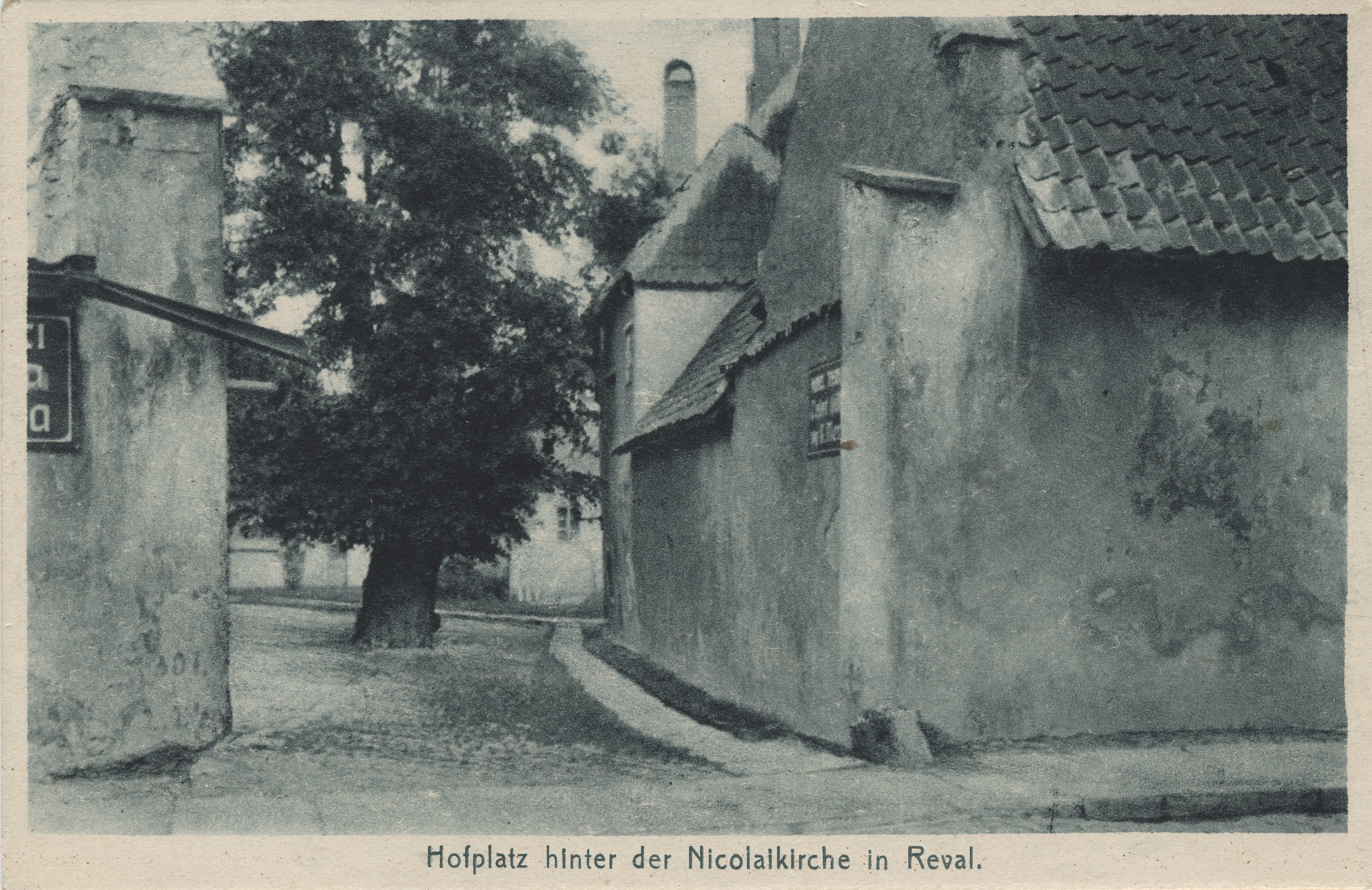 Farm behind the Nicolaikirche in Reval