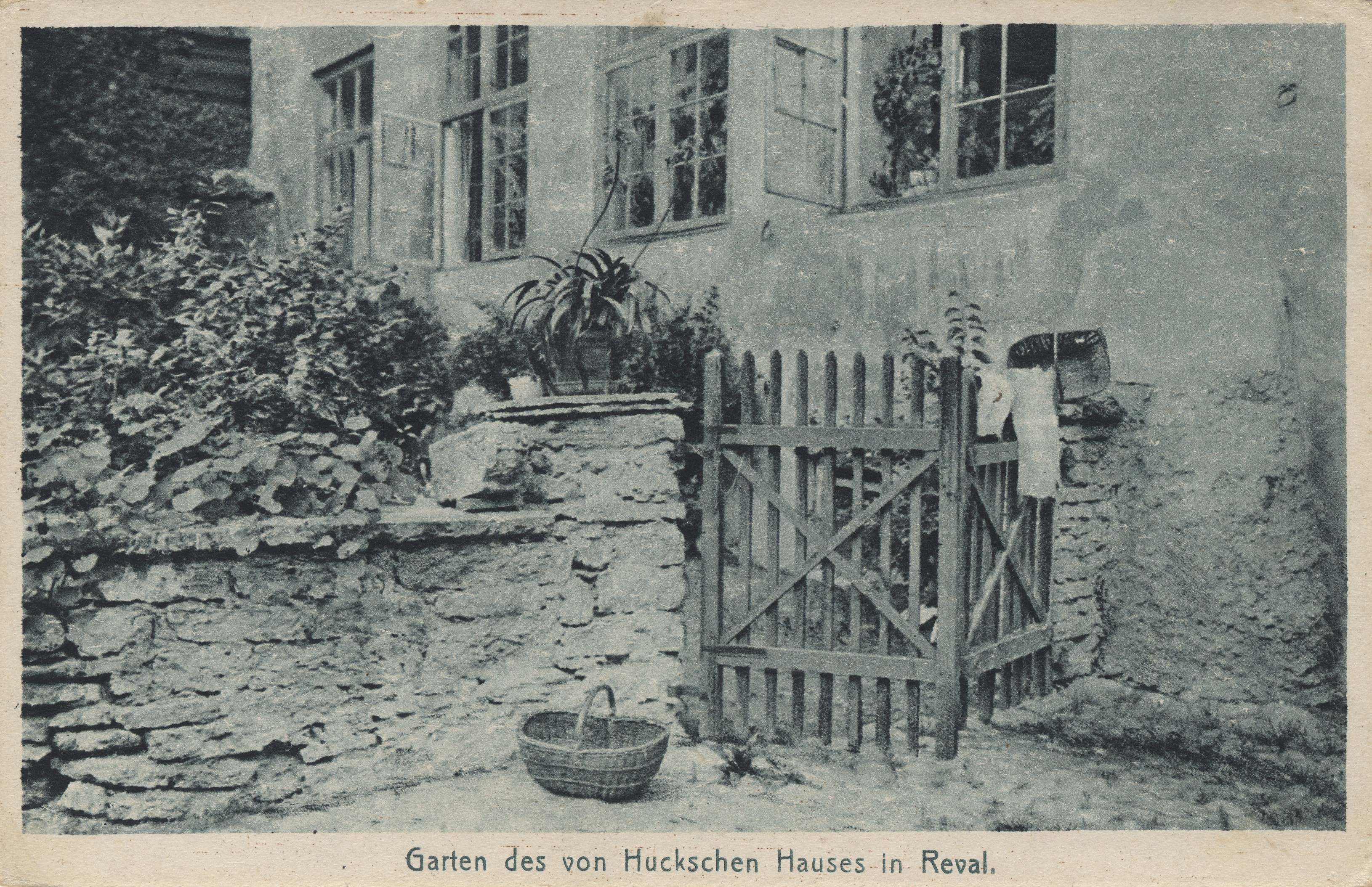 Garden of the Huckschen House in Reval