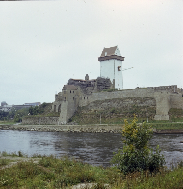 Narva. Vaade Narva kindlusele.