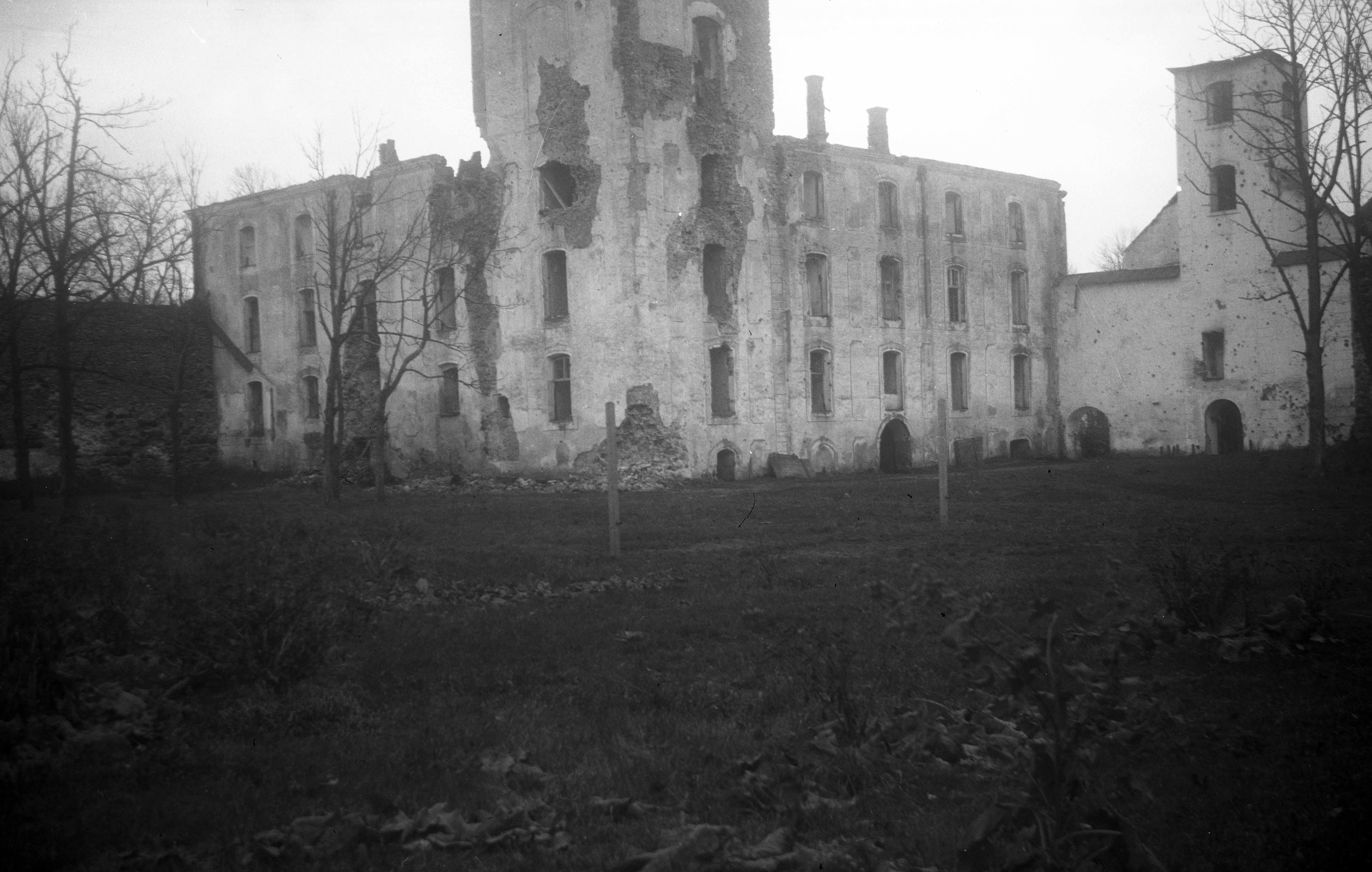 External view of Põltsamaa Castle W (after World War II destruction works)