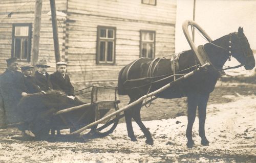 Erastvere mõisa töötajaid