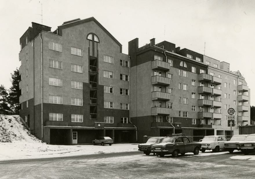 Kooperatiivelamu Tallinnas Kalda tn, vaade tänavalt. Arhitekt Eva Hirvesoo