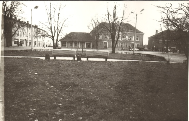 foto, Keskväljak Paides