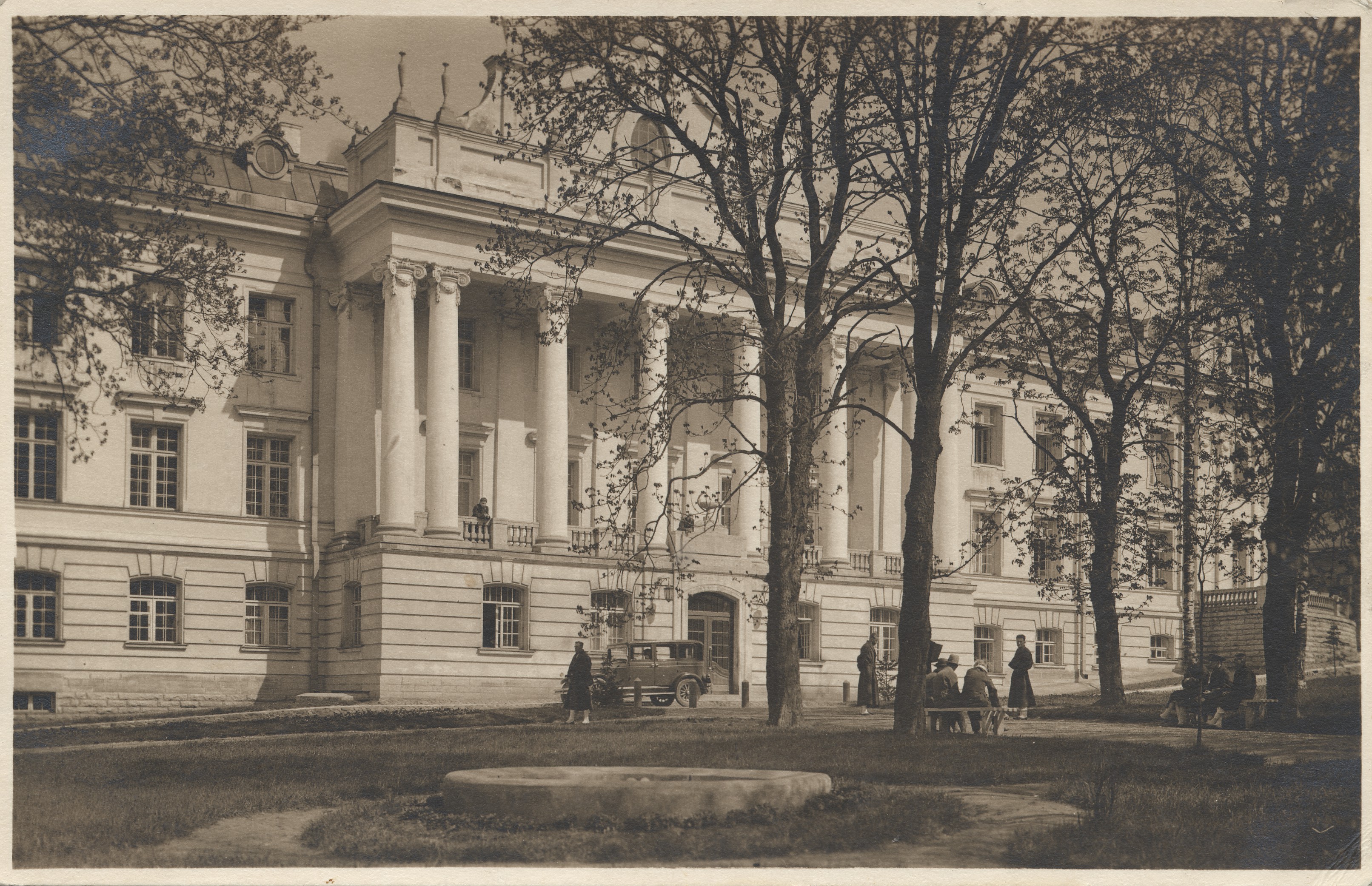 [Tallinn] : [Protectivewäe Central Hospital]