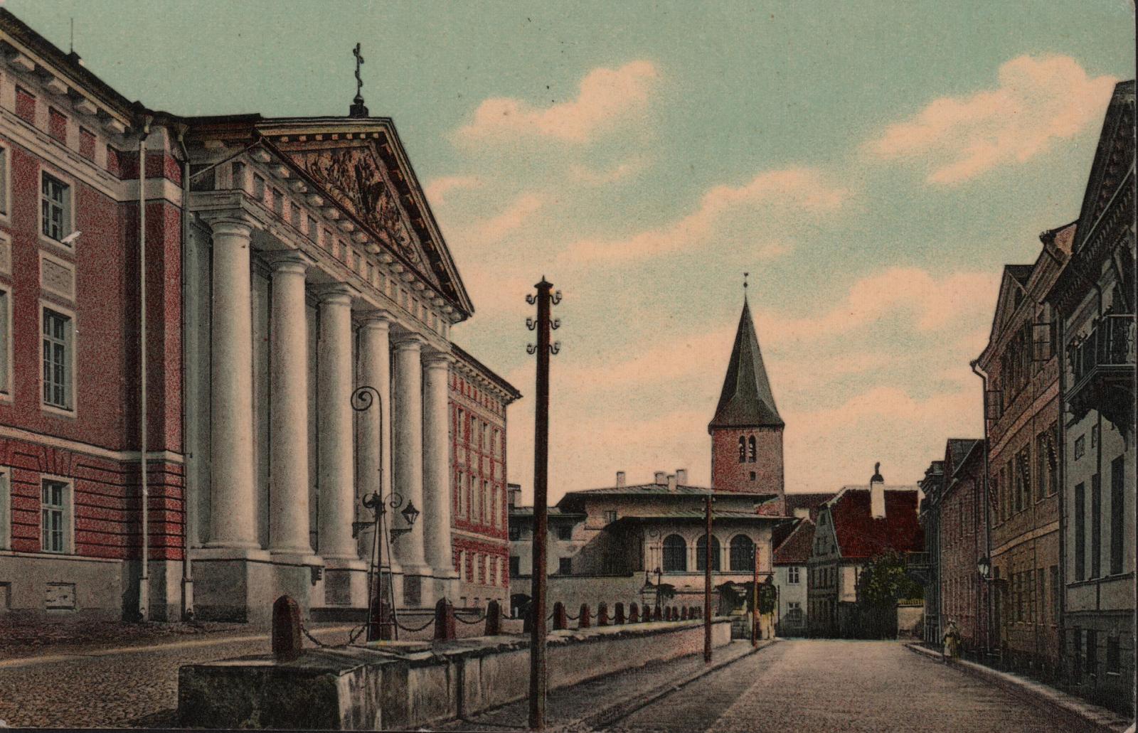 Värviline fotopostkaart Tartu Ülikooli vaatega.