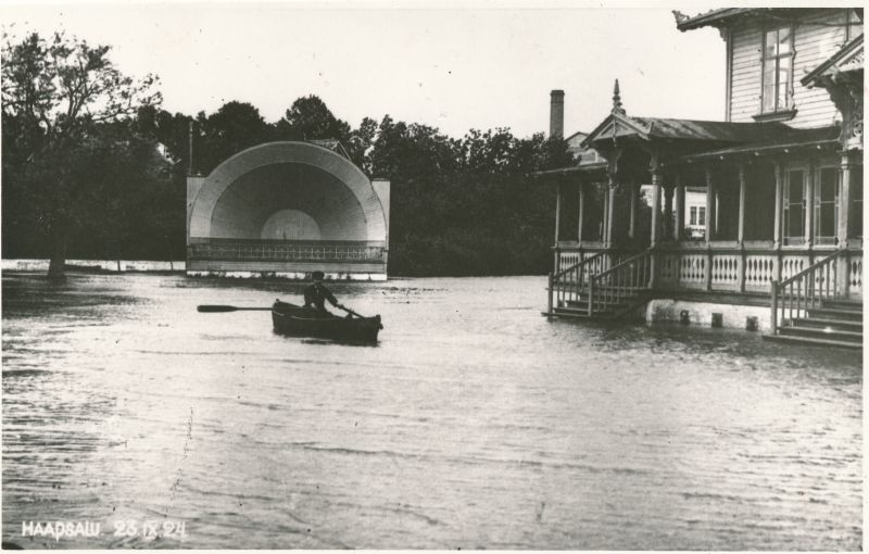 Foto. Suur Promenaad üleujutuse ajal 23.09.1924.a.
Foto: Arro (ümberpildistus 1973.a.)