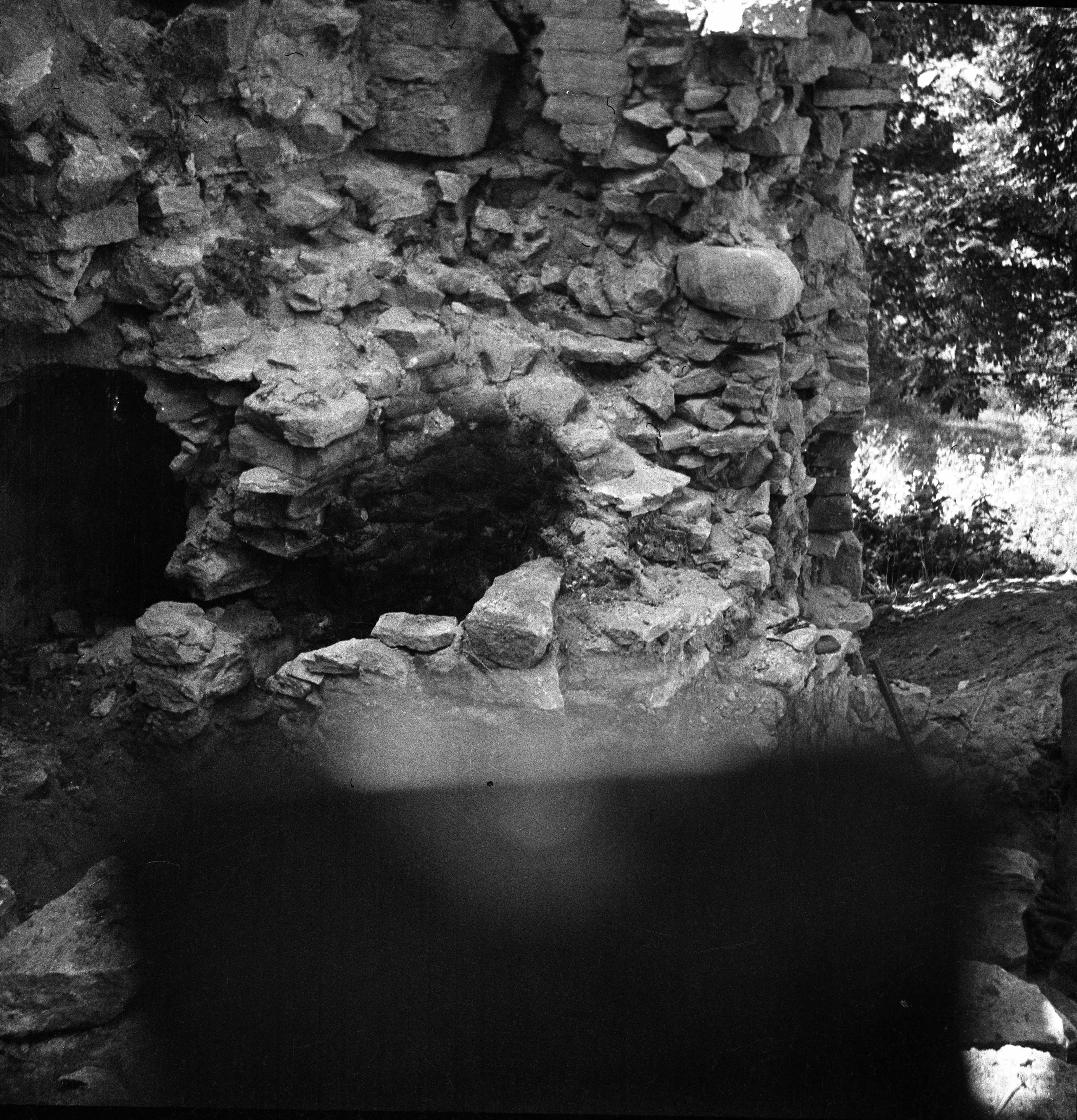 Padise monastery. Outside the W-wall of the W-wall construction of the fireplace in 1938 before the preservation