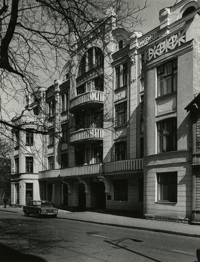 Elamu Tallinnas, fassaadivaade. Arhitekt Jacques Rosenbaum