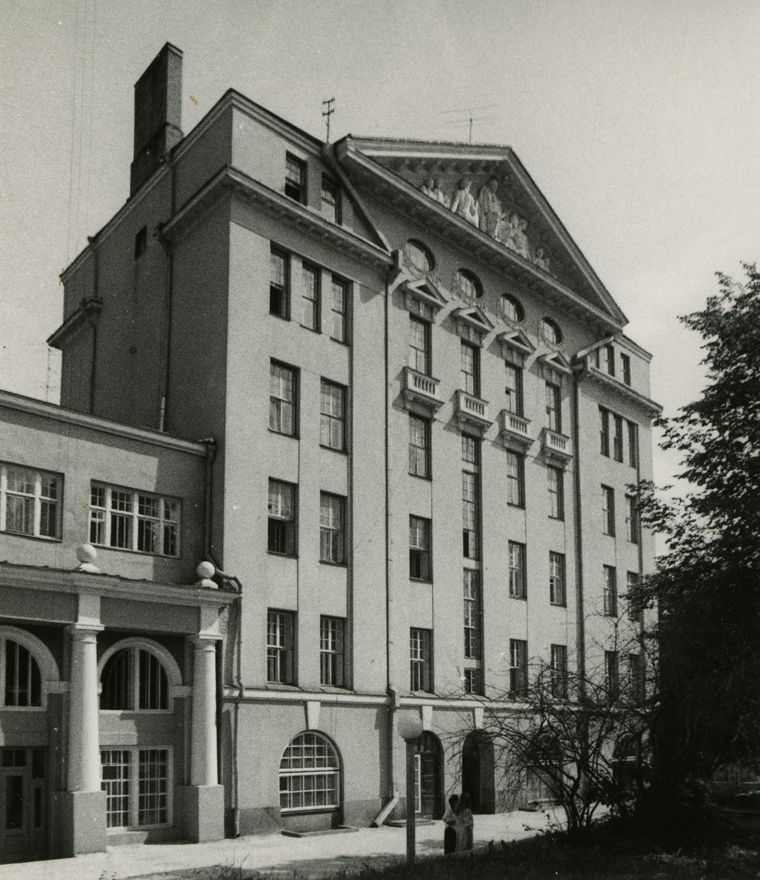 Haldushoone vanalinnas, vaade Suur-Karja poolt. Arhitekt Rudolf Knüpffer, ü/e Artur Perna