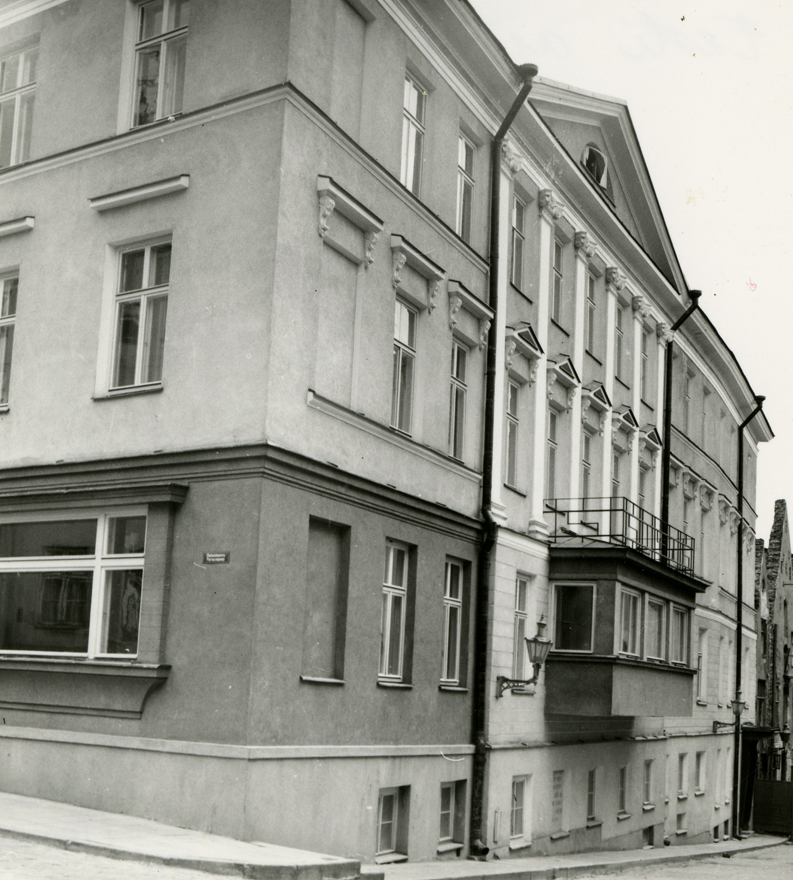 Hotell vanalinnas, vaade Rataskaevu ja Dunkri nurgalt. Arhitekt Christoph August Gabler
