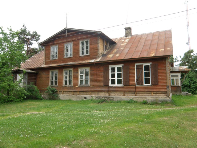 Vormsi vana vallamaja