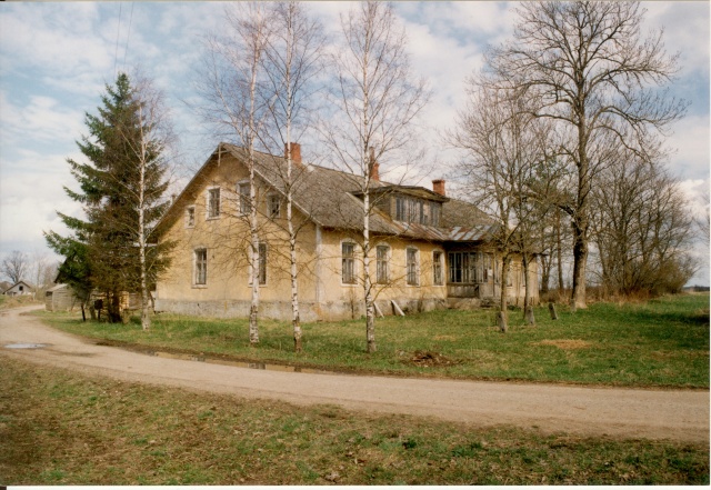 värvifoto Kareda küla vaade, Esna vallamaja 1997