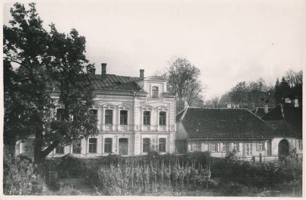 Laia t vaade (maja nr 17 või 19).  Tartu, 1942.