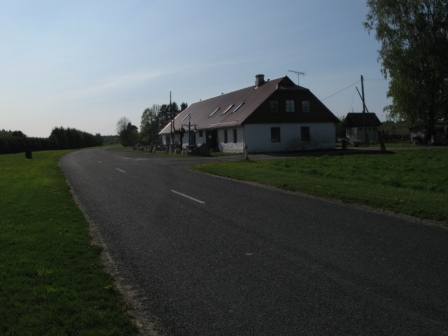 Kassari küla Vetsi Talli kõrts idast