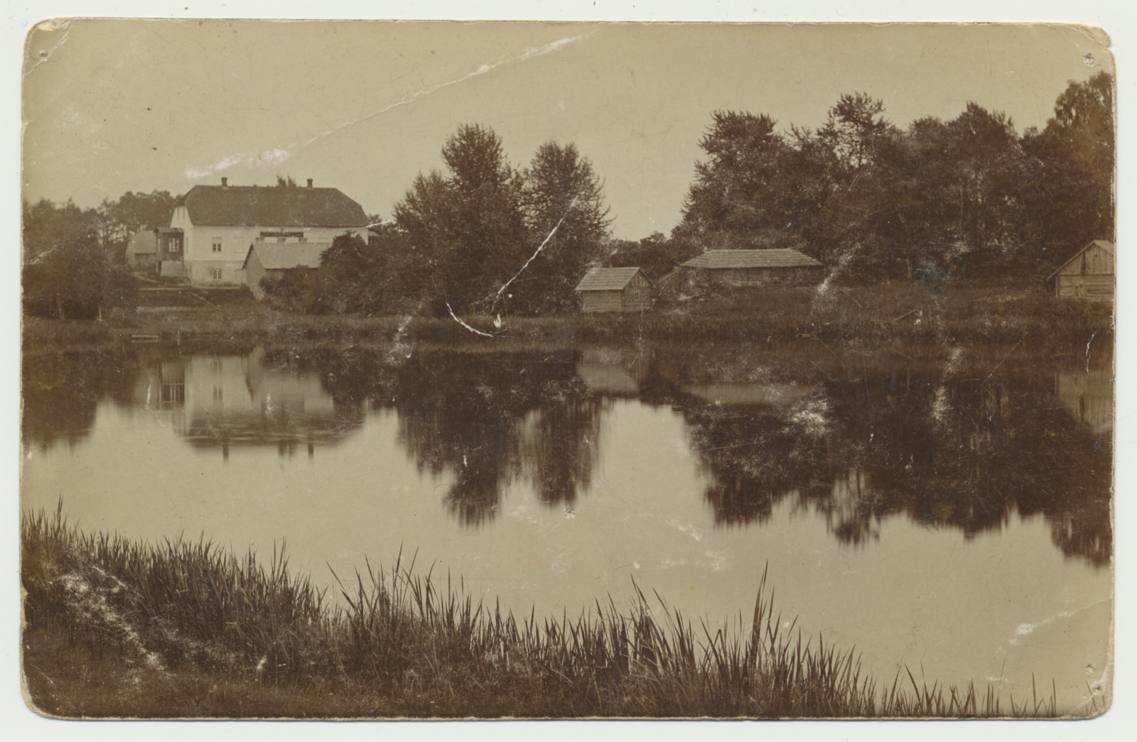 foto Holstre vallamaja ja järv, Paistu khk u 1915