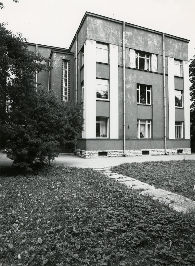 Korterelamu Tallinnas Narva mnt 57, vaade hoonele. Arhitekt Aleksandr Wladovsky