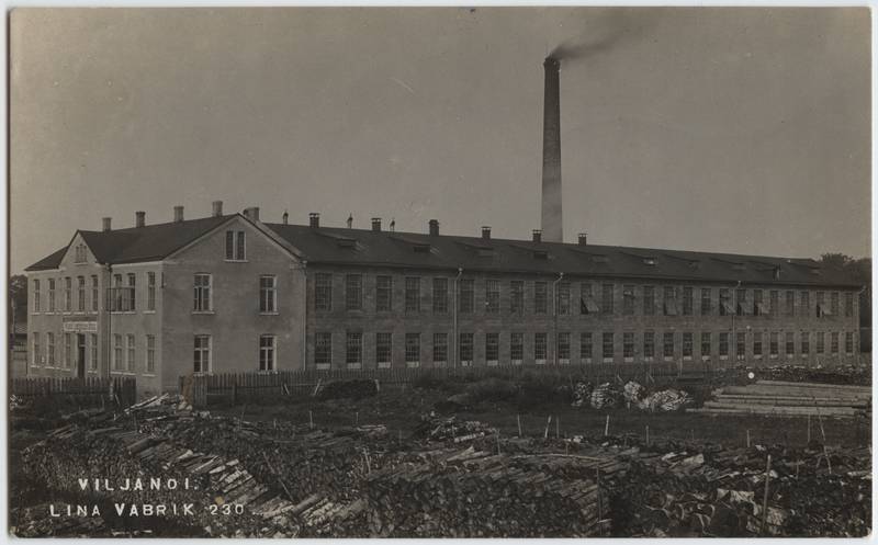 fotopostkaart, Viljandi, Lossi tn- Uue tn nurk, linavabrik, küttepuuaed, u 1920, foto J. Riet