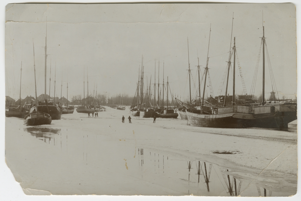 Foto. Purjelaevad seismas talvel Pärnu sadamas