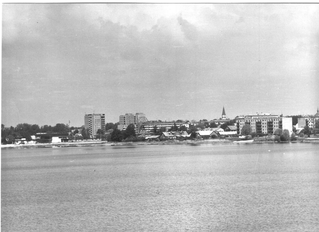 Foto. Võru linna panoraam üle Tamula järve 1984.a.