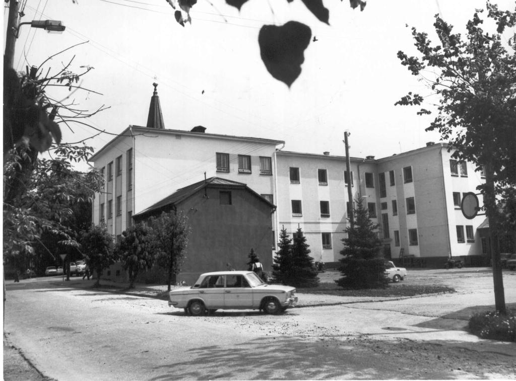 Foto. Võru Rajooni RSN TK hoone Lenini  tn. 12, vaade läänest 1984.a.(hoone tagakülg).