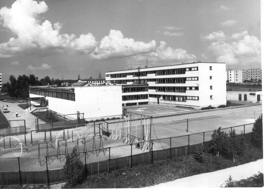 Foto. Võru I Keskkool 1984.a.