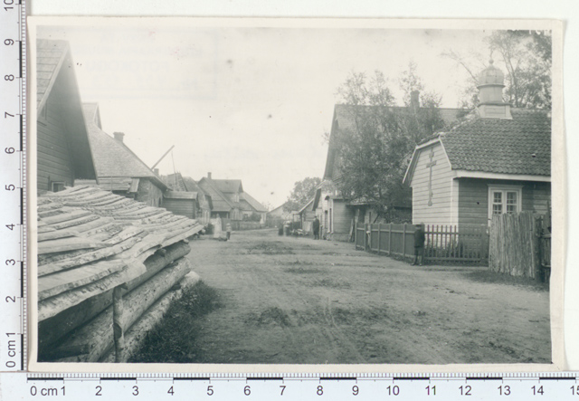 Tänav Peipsi-äärses külas, 1921