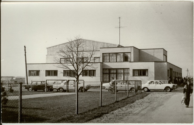 foto  võimla avamine Järvamaal 1988.a.