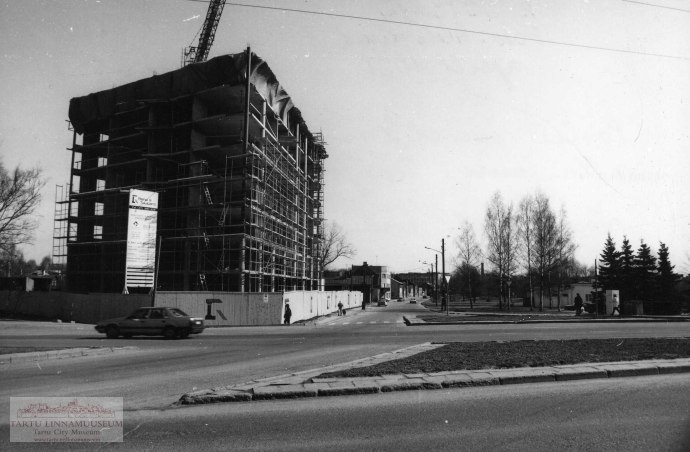 Fortuuna 1 ehitus. Tartu, 1998. Foto Aldo Luud.