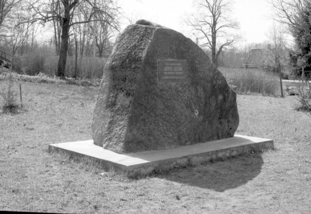 Alfred Lillema memorial stone Ida-Viru county Avinurme municipality