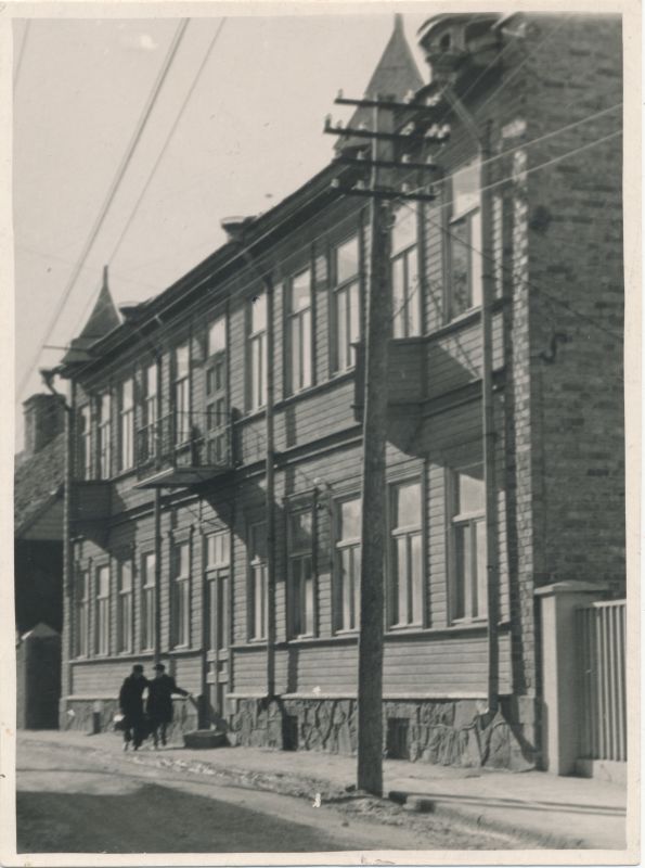 Foto. Haapsalu Peda kooli fotoringi kogu. Haapsalu Pedagoogilise Kooli ühiselamu, Wiedemanni 22. 1949.