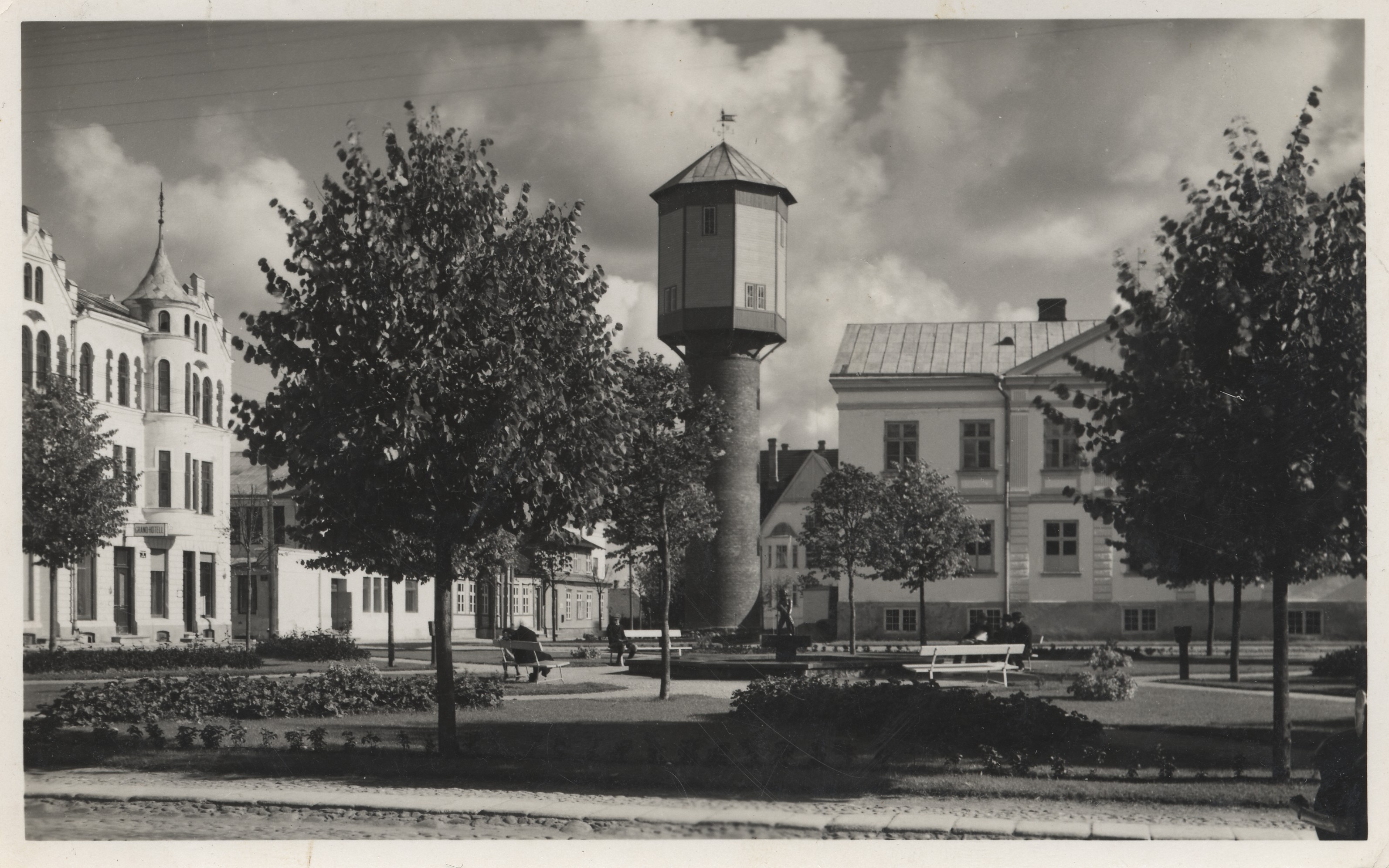 [Viljandi Laidoneri park]