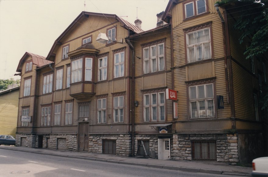 Korterelamu Tallinnas Luise tn, hoone vaade piki tänavat. Arhitekt Anton Uesson