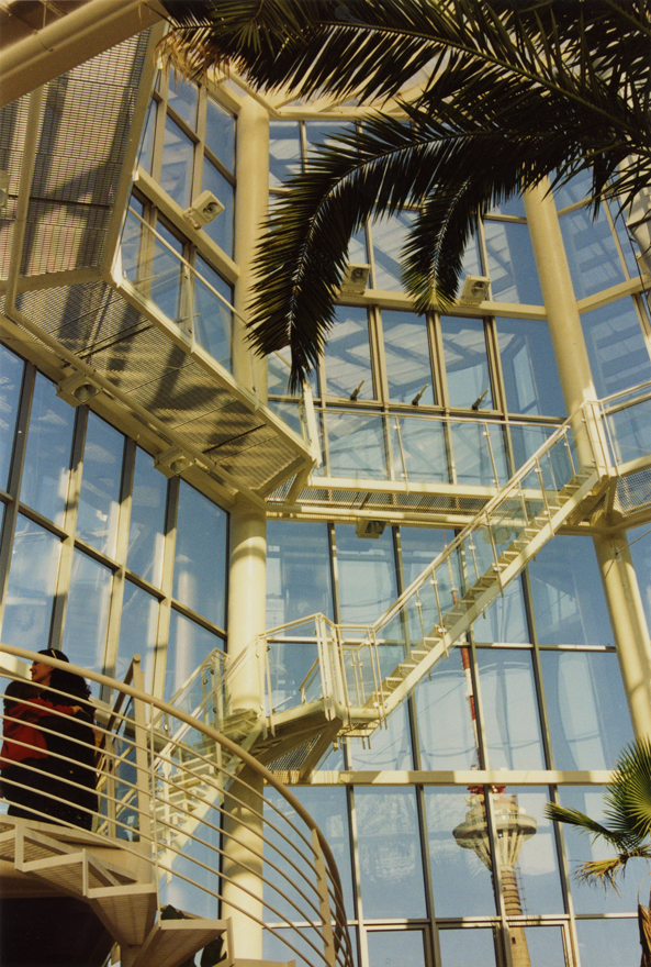 Tallinna Botaanikaaia rekonstrueeritud palmihoone, eestvaade. Arhitektid Vilen Künnapu, Ain Padrik, Arne Maasik