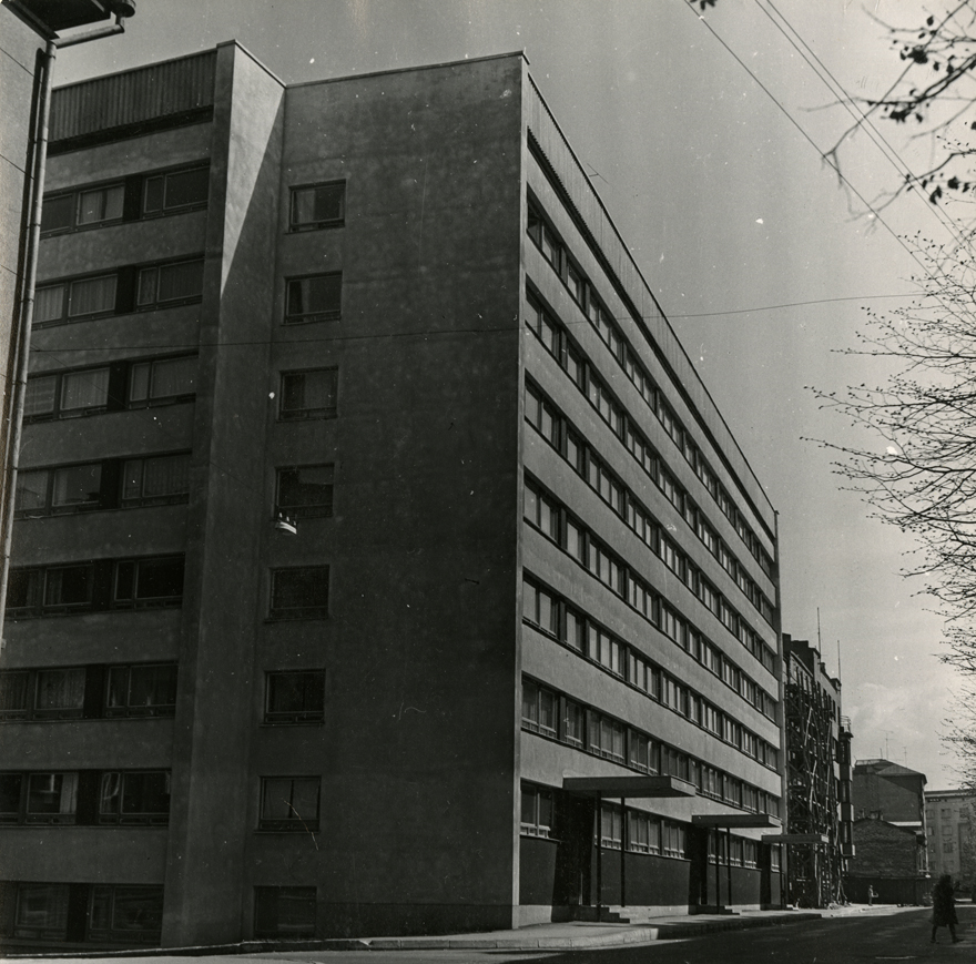 Kooperatiivelamu Sakala Tallinnas Kentmanni 9, hoone vaade. Arhitekt Paul Madalik