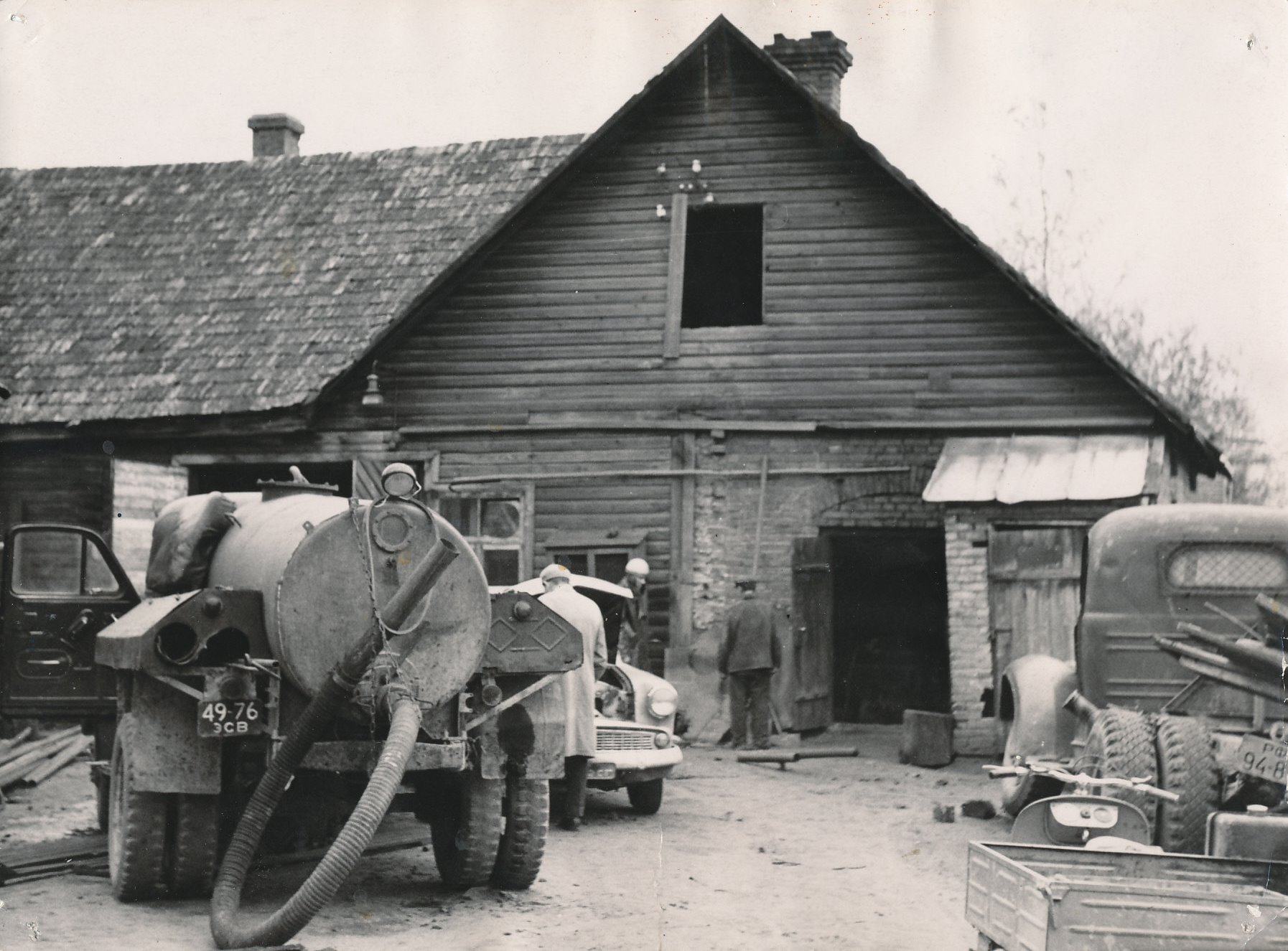 Foto.  Teeninduskombinaat "Tamula" esimese metallitöökoja asukoht Kreutzwaldi t. 42 kuni 1959.aastani