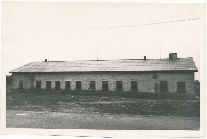 Foto. Teeninduskombinaat Haapsalu, villatööstuse hoone Kiltsis. Dets 1968.