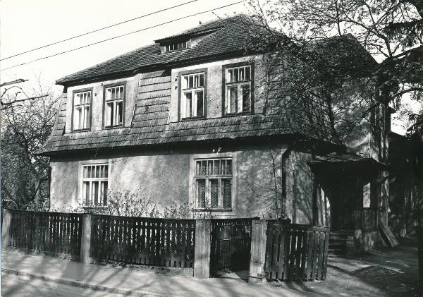 Tammelinn: Elva t 5. Tartu, 1989. Foto Harri Duglas.