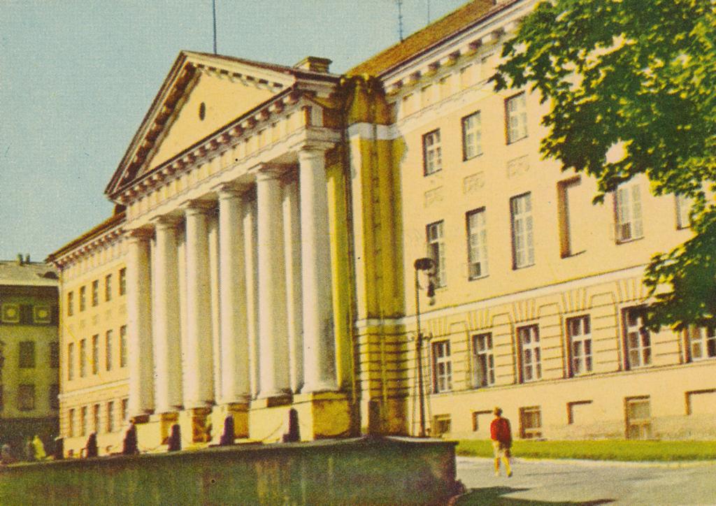 Piltpostkaart. Tartu ülikool, peahoone. 1965