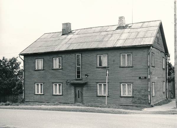 Foto. Raua t 16b.
Tartu, 1990. Foto: Harri Duglas.