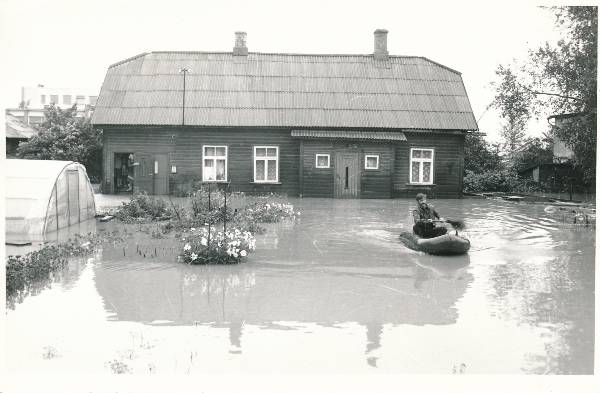 Üleujutus pärast paduvihma (Paju t). Tartu, 10.08.1978