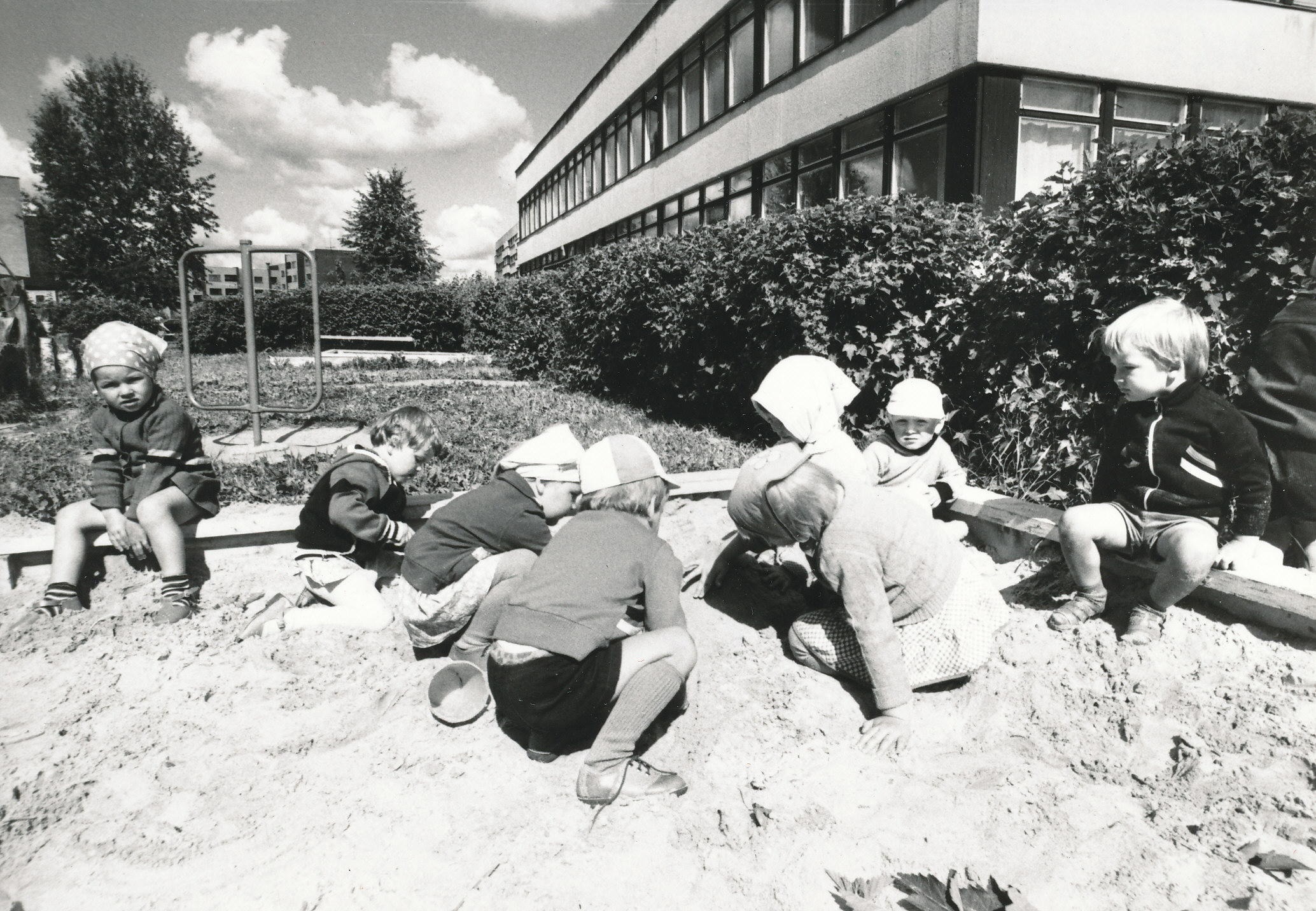 Foto. Võru.Võru 8. lastepäevakodu Kooli tee 7., august 1982.a.