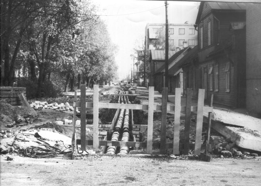 Foto Soojustrassi paigaldamine Petseri tänavas 1961-1962.aastal.