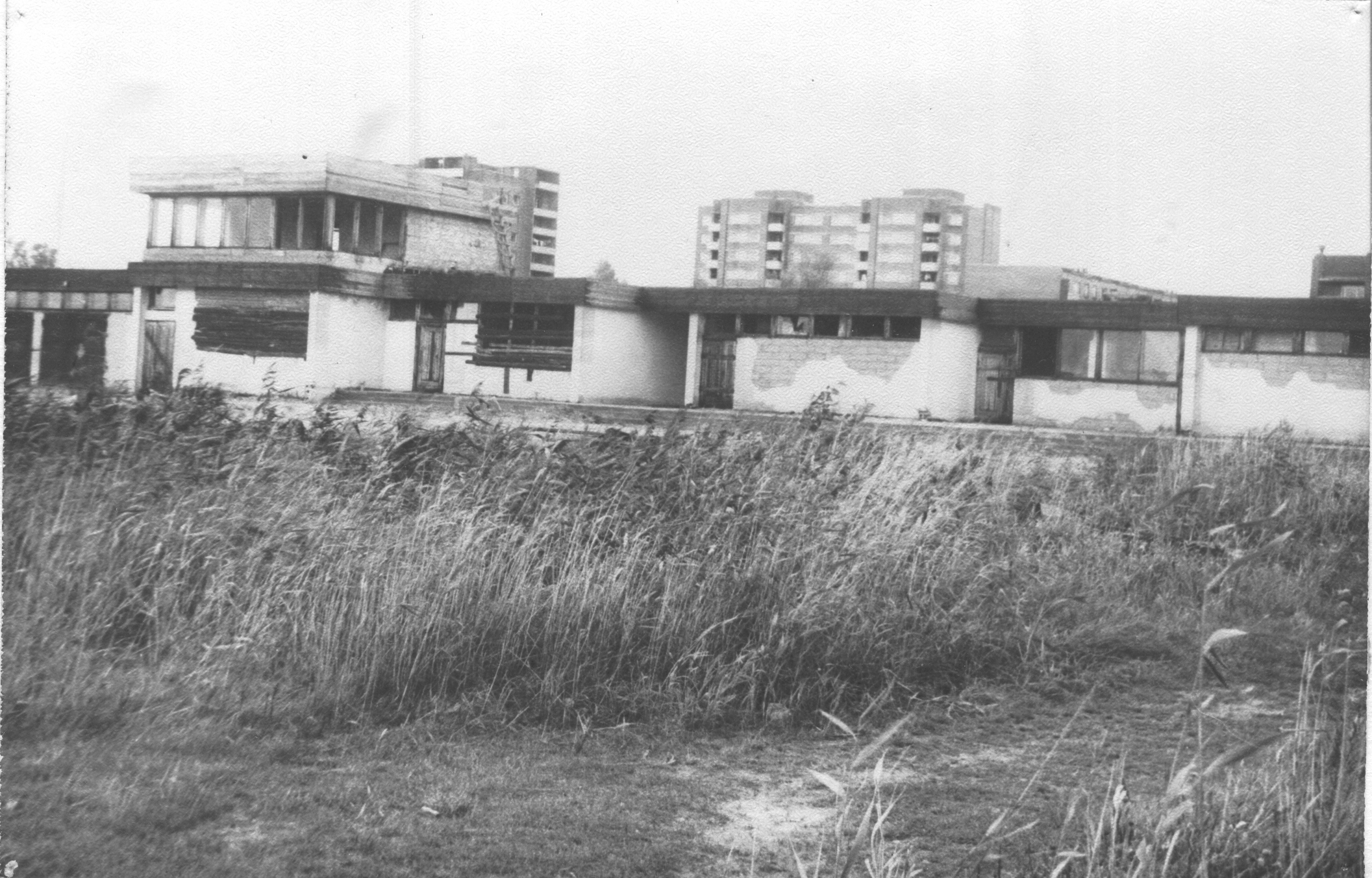 Foto Uue vetelpäästejaama hoone Tamula järve poolt vaadatuna 1983.a. suvel