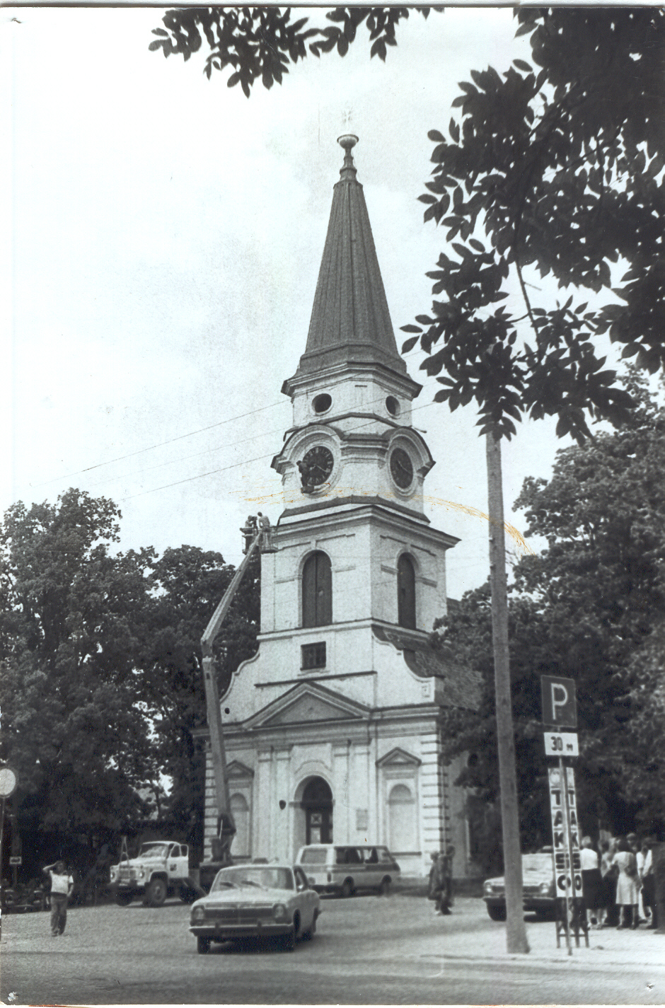 Foto Võru Katariina kiriku kella remont 1983.a. kevadel.