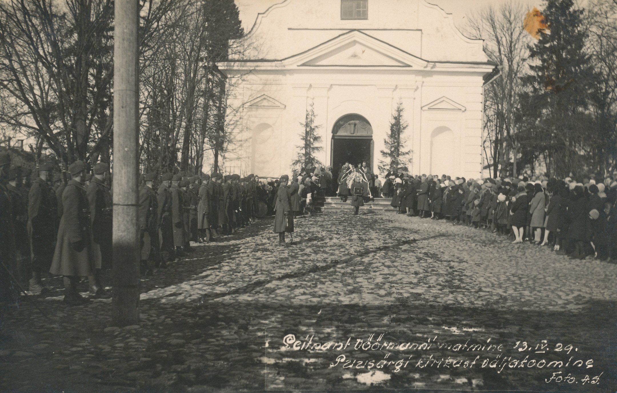 Foto. Leitnant Vöörmanni matmine 13.aprillil 1929.a.