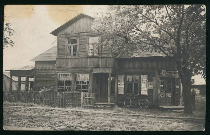 fotopostkaart, Suure-Jaani khk, Olustvere, T. Veldemann'i kauplus, postitempel 20.09.1932, u 1931