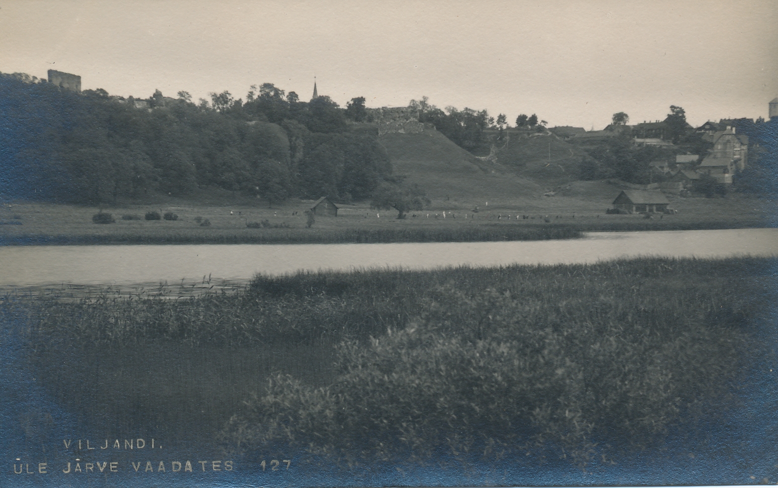 foto, Viljandi, lossimäed järve vastaskaldalt, u 1915