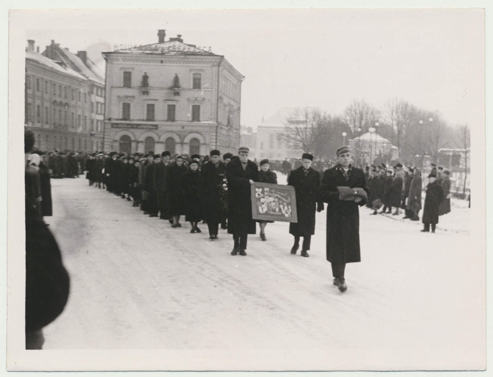 foto, Tartu, Juhan Simmi matused, matuserong, 1959