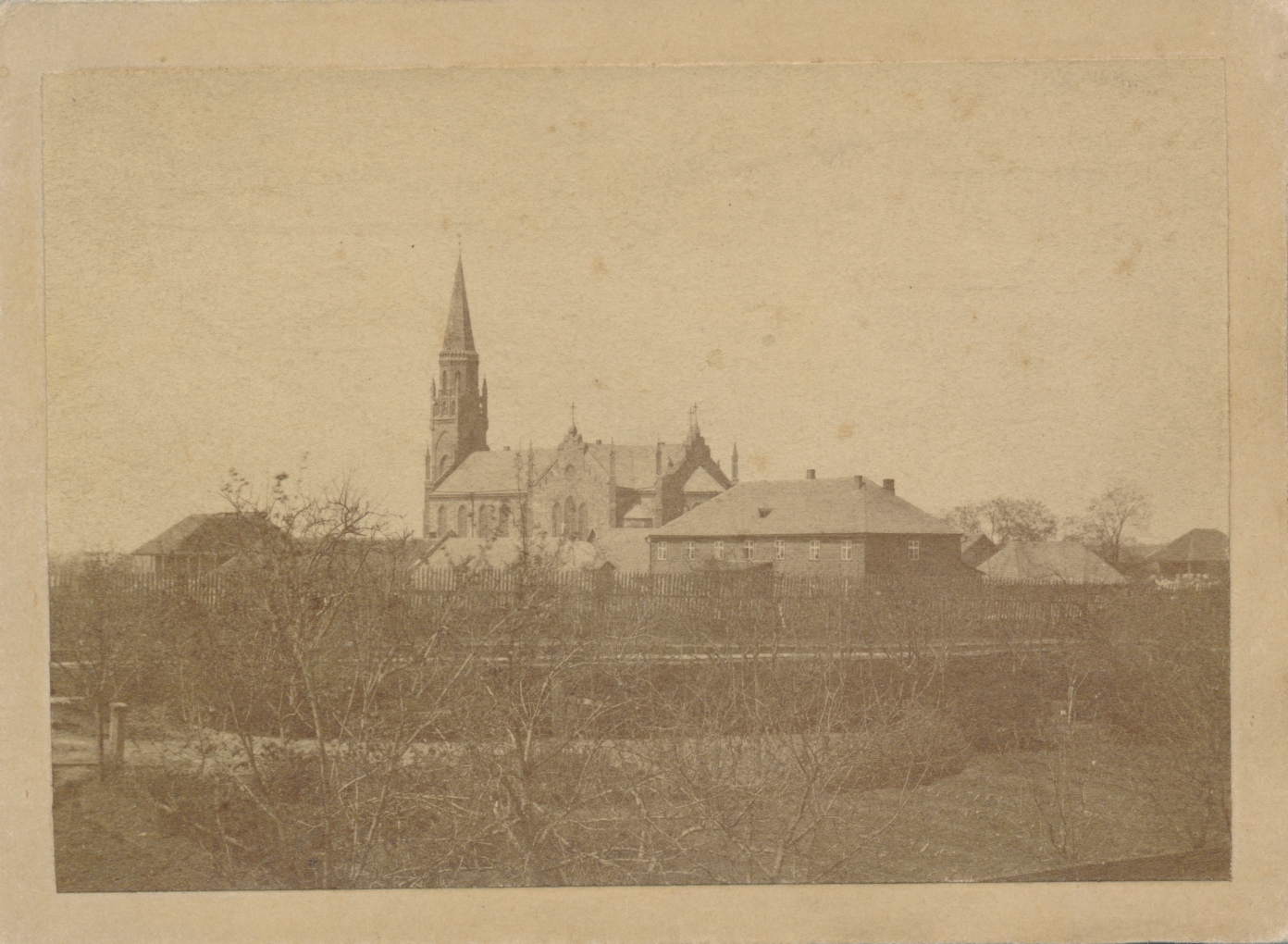 foto, Viljandi, Pauluse kirik, Klinke võõrastemaja, mõisa aed u 1885